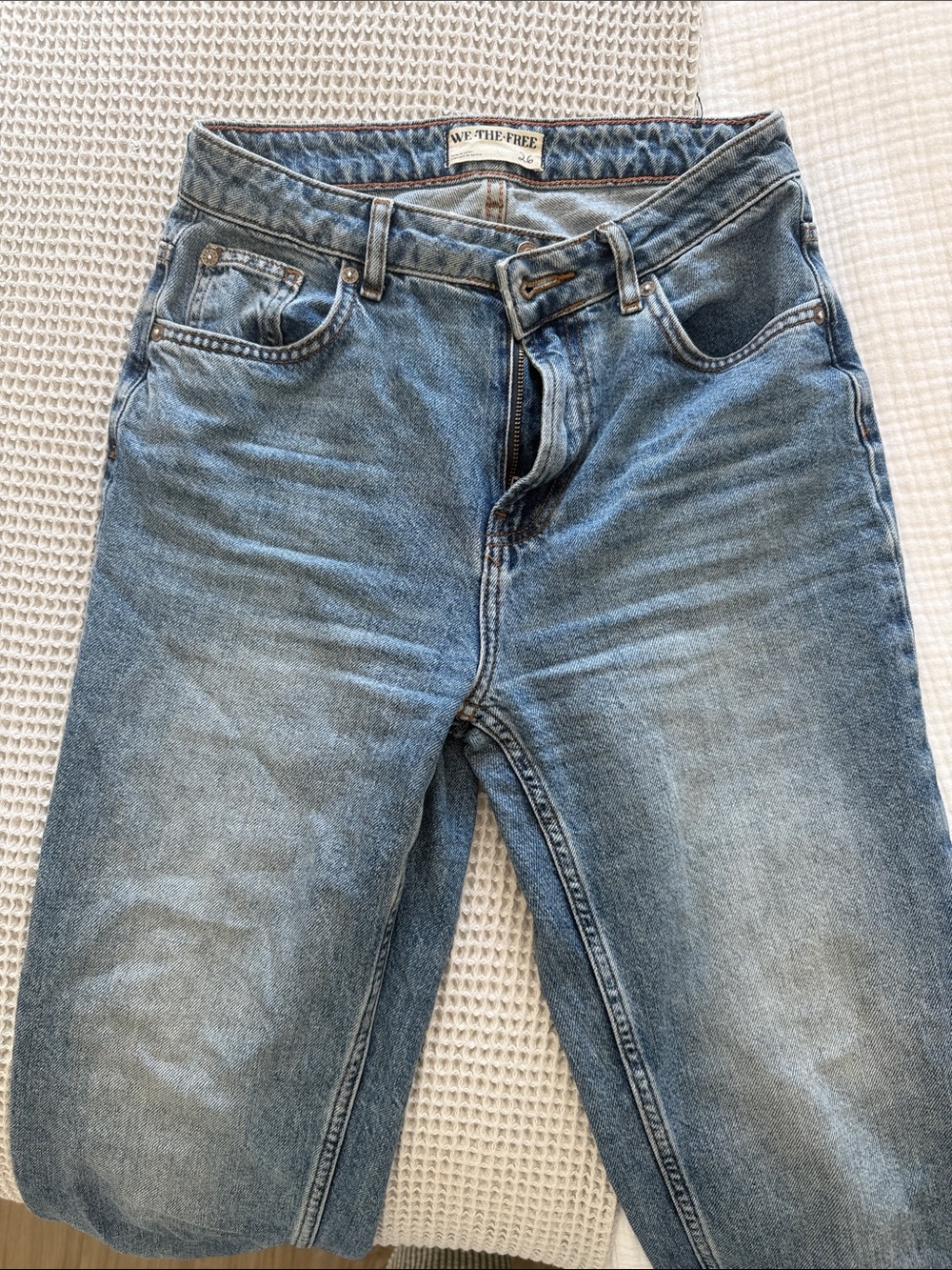 We The Free Women’s Faded Blue Straight Jeans